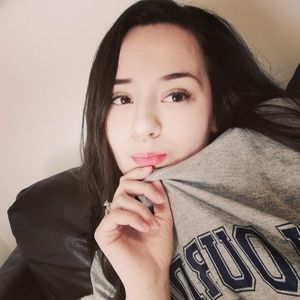 Meet your Posher, Isabel